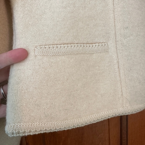 Vintage SKYR 100% Wool Embroidered Cardigan Sweater size 12 - Picture 6 of 9